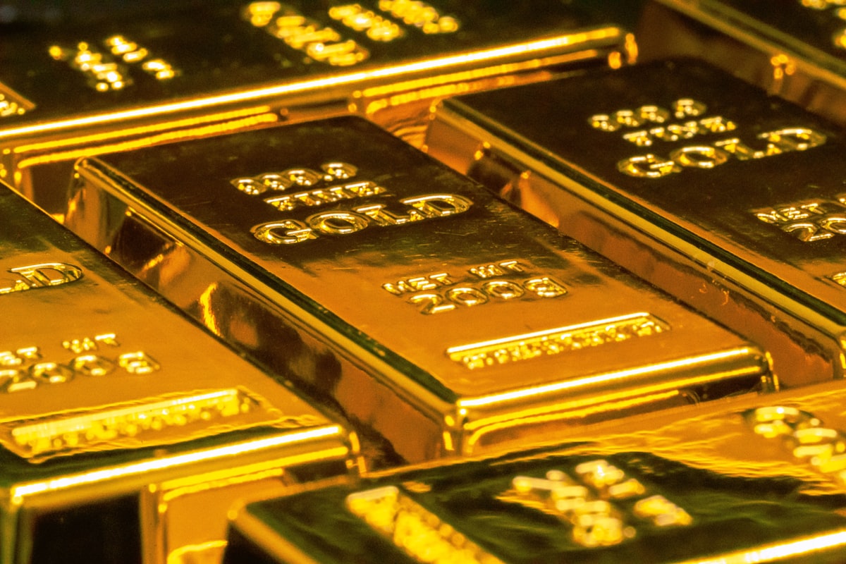 Bitcoin vs ทองคำ: อะไรคือการลงทุนที่ดีกว่า?