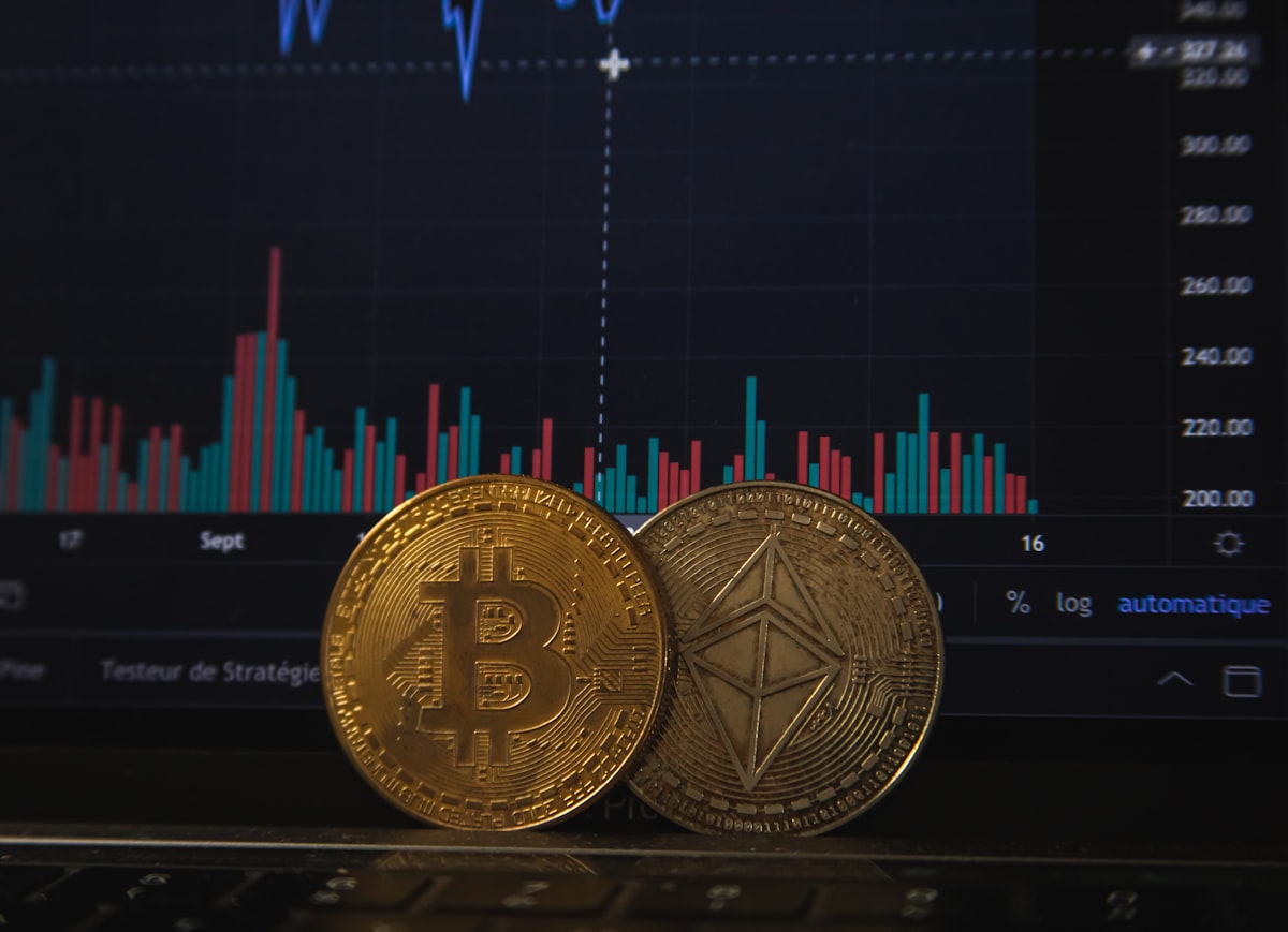Dogecoin (DOGE) อธิบายแบบครบถ้วน: จากมีมจนถึงความจริง
